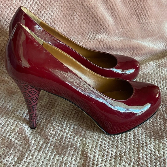 Fendi Burgundy Patent Leather Heels - Picture 3 of 16
